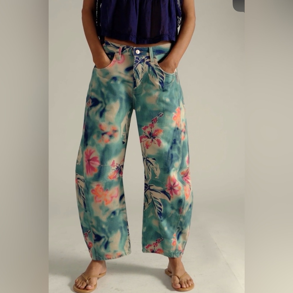 Free People We The Free Good Luck Barrel Jeans in Pool Floral 25 (fits like 24) - Picture 9 of 9